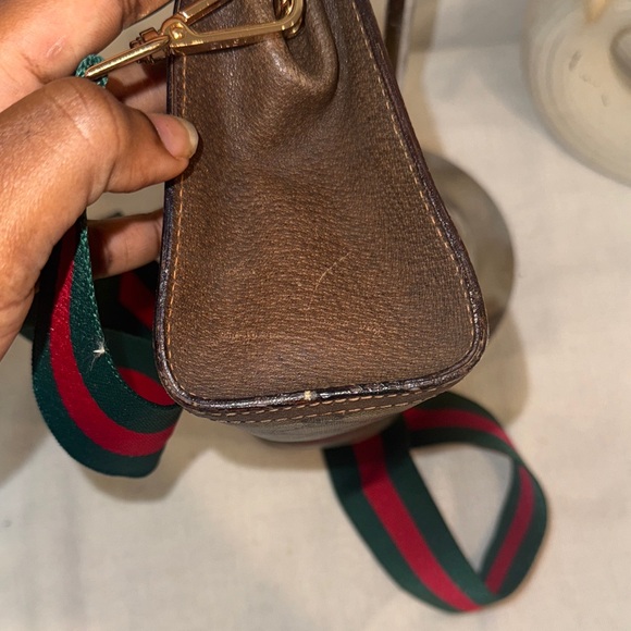 Authentic Gucci Green and Red Crossbody/Clutch Bag - Picture 6 of 16
